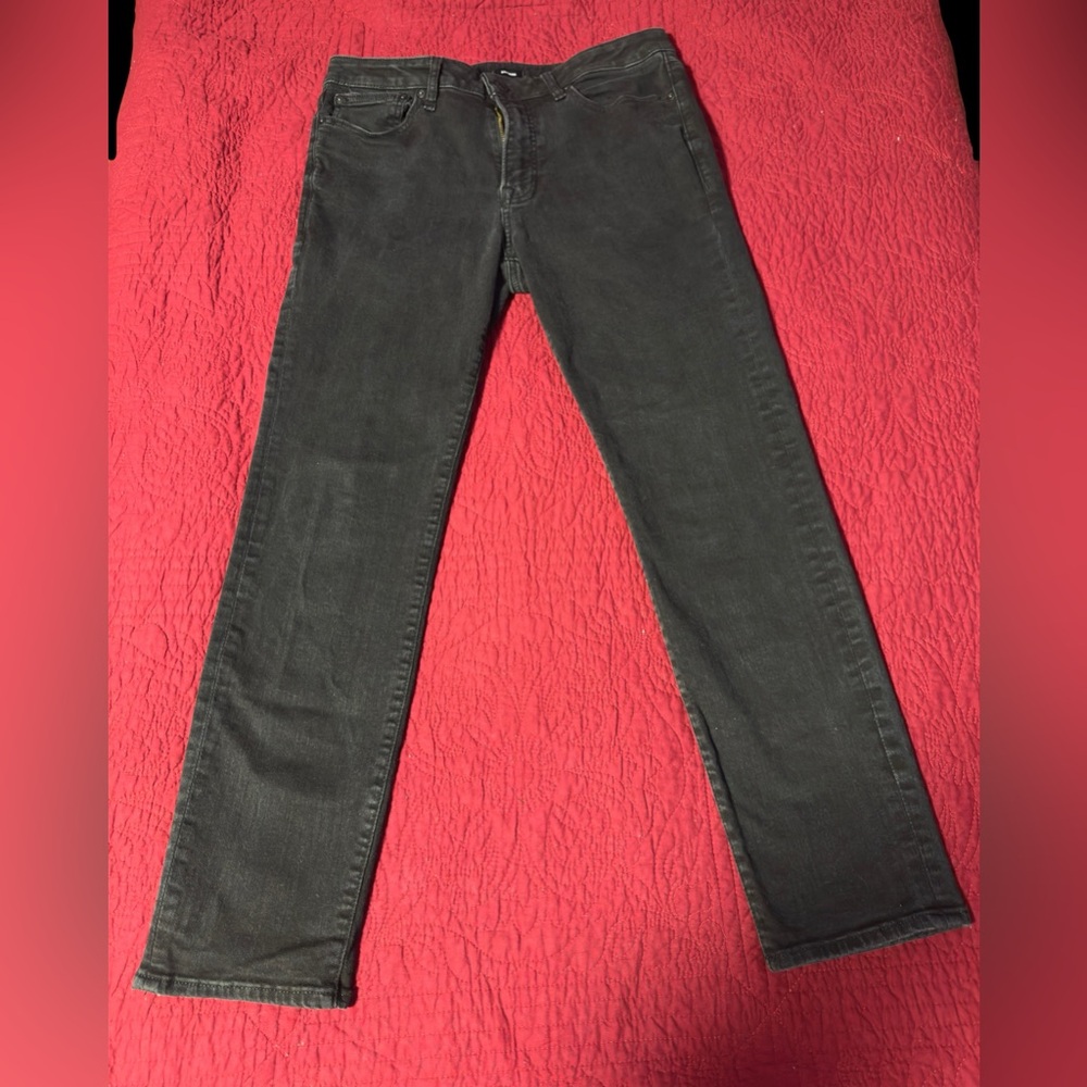 Express Men’s Black Slim-Fit Jeans with Classic 5-Pocket Styling, size 32x30.